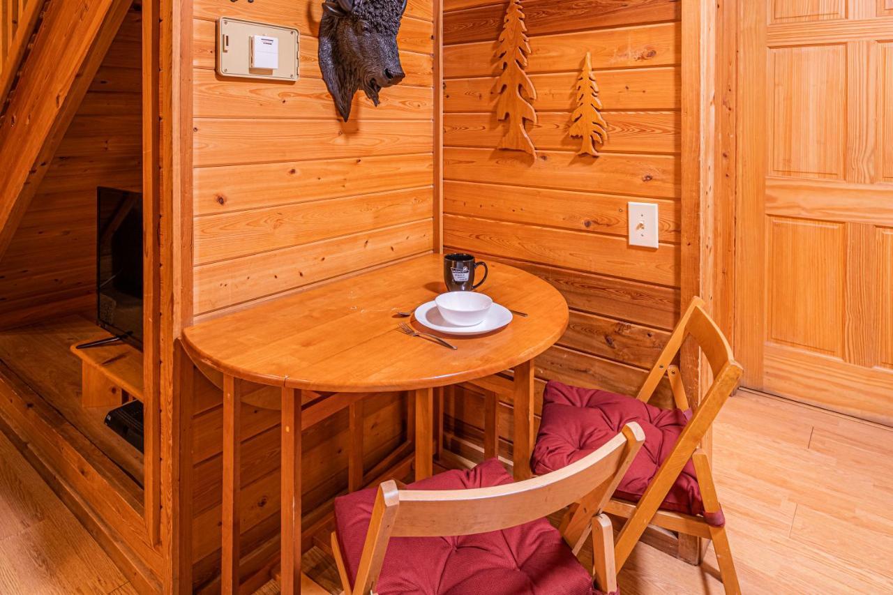 Cabin #4 The Wolves Den - Pet Friendly- Sleeps 6 - Playground & Game Room Payson Bagian luar foto